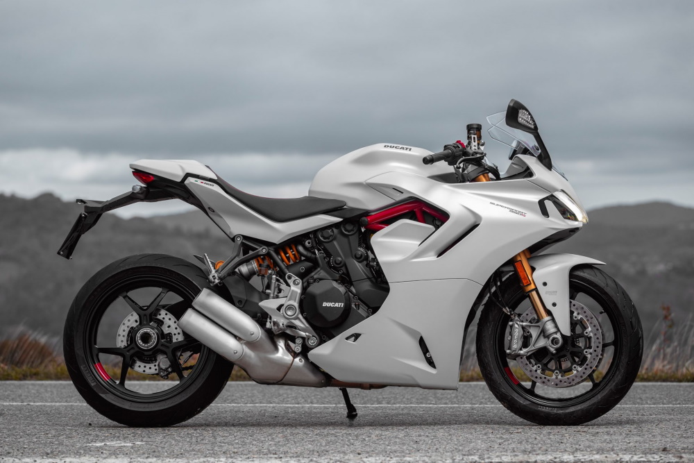 SuperSport 950 design