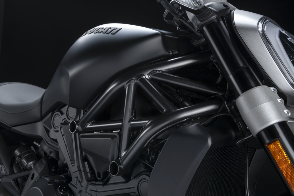 XDiavel Dark design