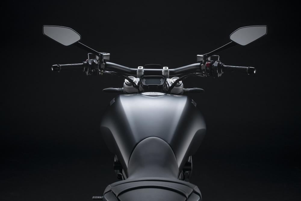 XDiavel Dark tank